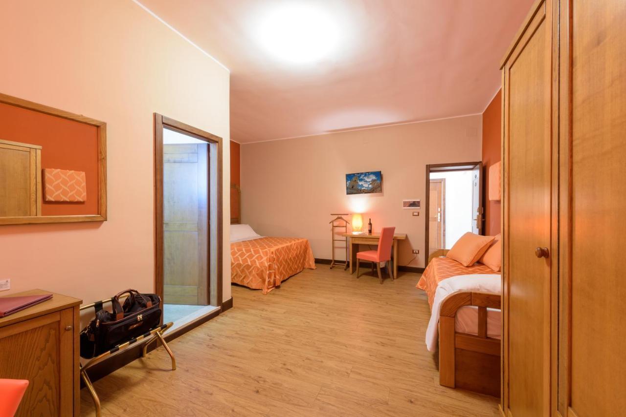 Leone de Castris Wine Hotel Salice Salentino Buitenkant foto